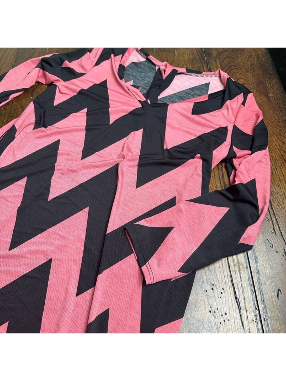 NWOT Pink/Black Chevron Dress -L‎